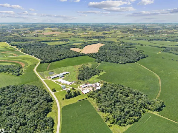 8707 & 8713 Riverside Rd, Darlington, WI 53530