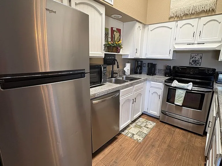 1905 Palmer Dr #8 — Photo 16