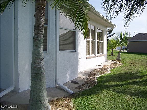 4th image of 819 SE 3rd Pl