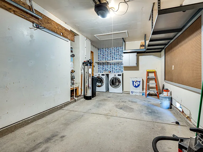 garage
