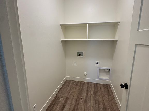 5th image of 1116 Jade Dr
