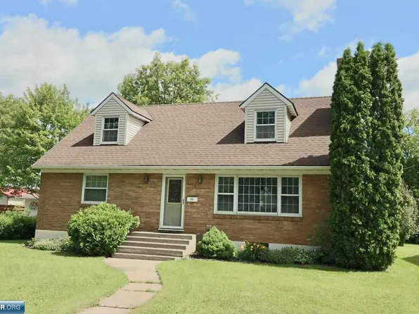 1121 12th St S, Virginia, MN 55792