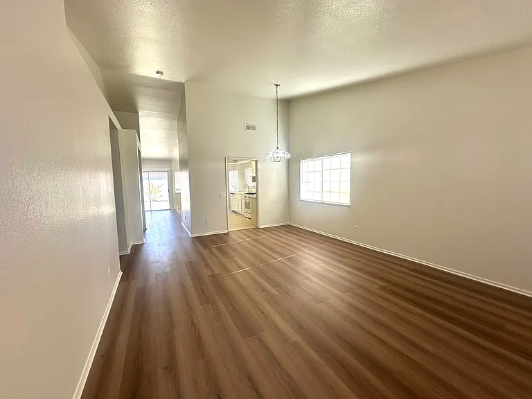 12562 El Dorado Ct — Photo 2