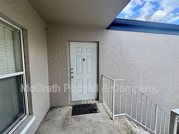 3rd image of 115 Picardy Villa Cir APT 202