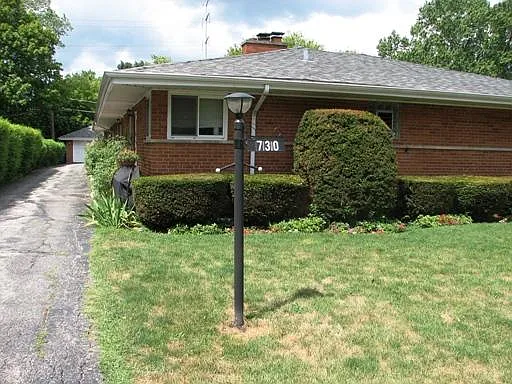 730 Beach Ave photo 1