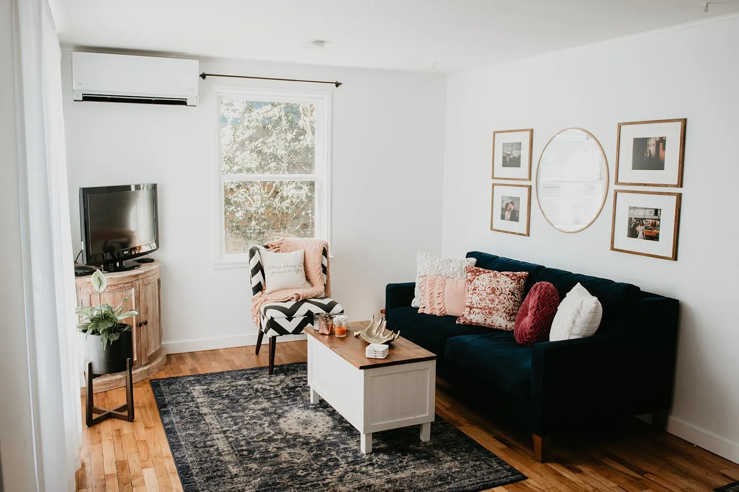2 bed, 700 sqft, $2,750 — Photo 3