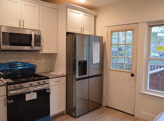 3rd image of 34 Martling Ave