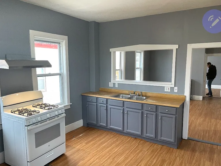 130 Shurtleff St #3 — Photo 5