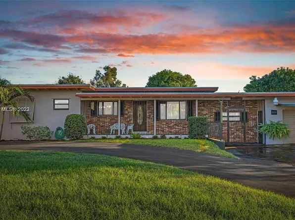 1056 S Biscayne River Dr, Miami, FL 33169