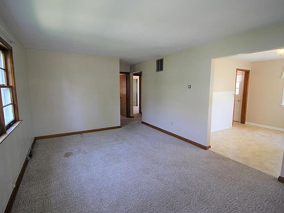 3rd image of 1121 Harrison Ave