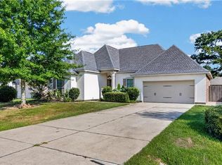 1017 Fox Sparrow Loop, Madisonville, LA 70447
