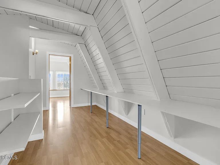 6381 Highland Dr — Photo 17