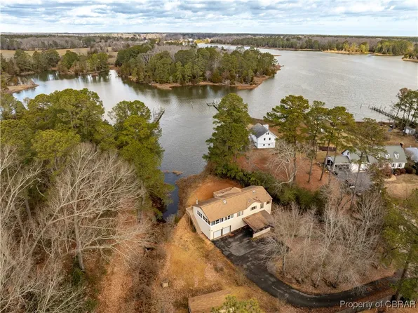 4128 Eagle Rd, Hayes, VA 23072