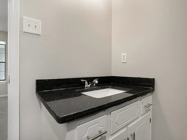 1319 Collier Dr — Photo 20