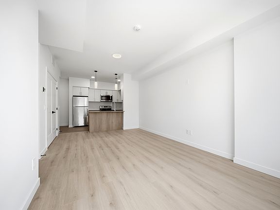 4th image of 31 Mill St #12