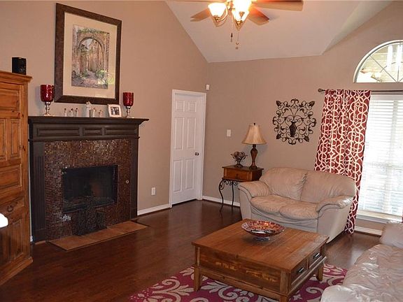 2nd image of 1253 Tanner Dr