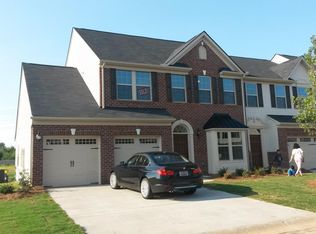 21 Irvington Dr, Greer, SC 29650