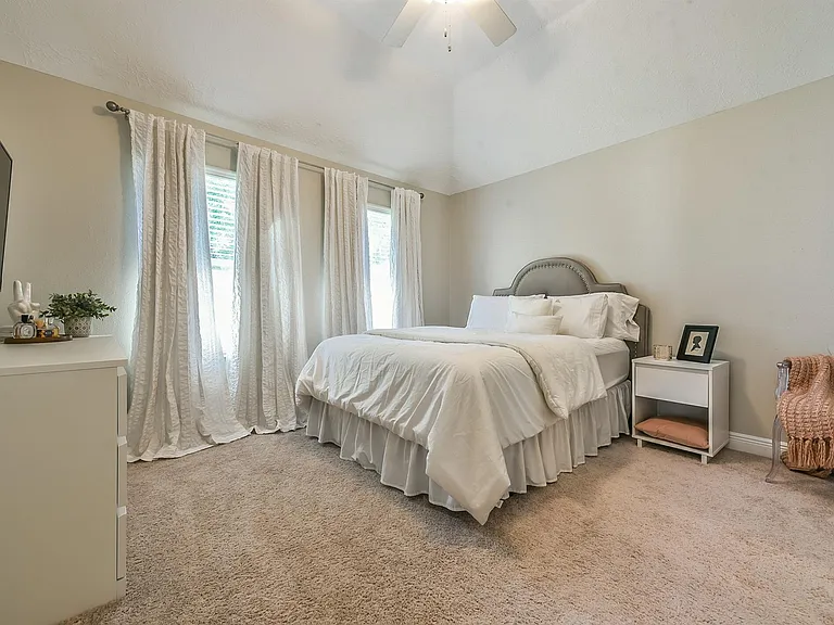 1118 Chelsea Ln — Photo 11