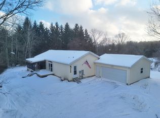 7976 Ten Mile Rd NE, Rockford, MI 49341