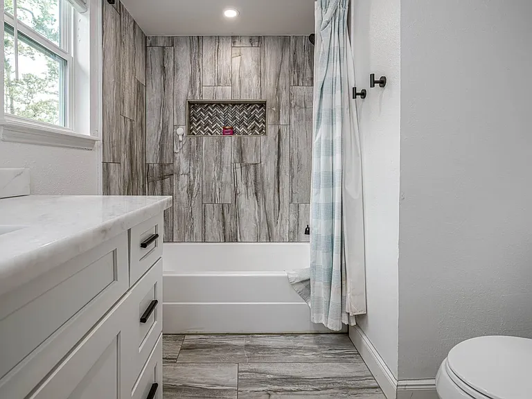 715 Thistlewood Dr — Photo 26