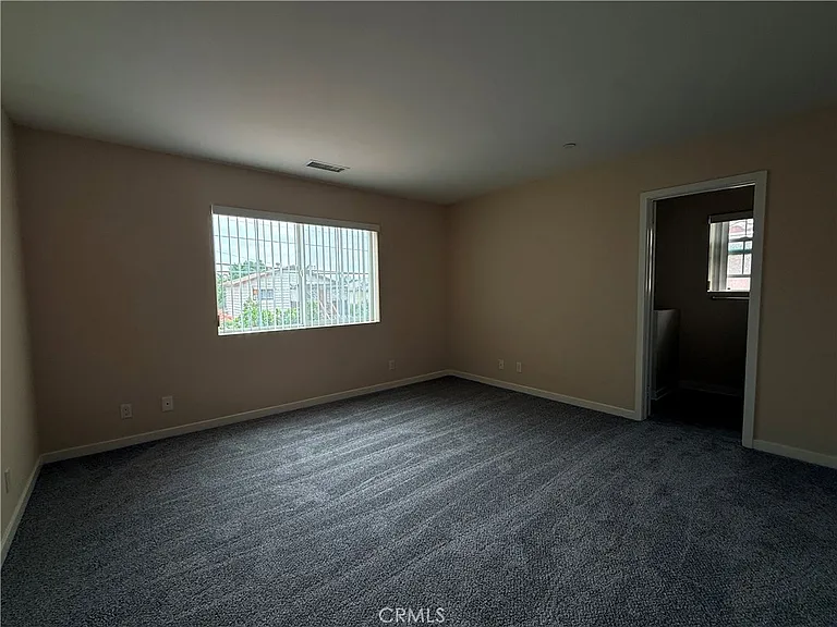 242 S Redwood Ave #C — Photo 6