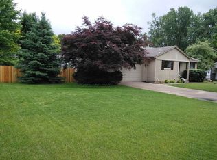 1587 Maddox St, West Bloomfield, MI