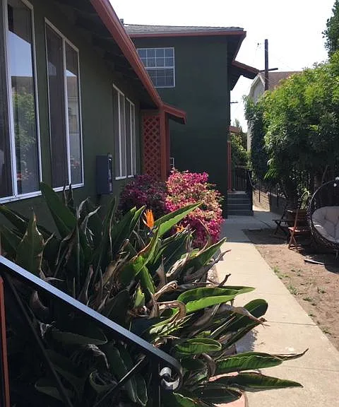 1112 Ocean Park Blvd #D — Photo 1