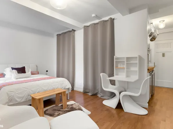 25 Tudor City Place image 2 of 6