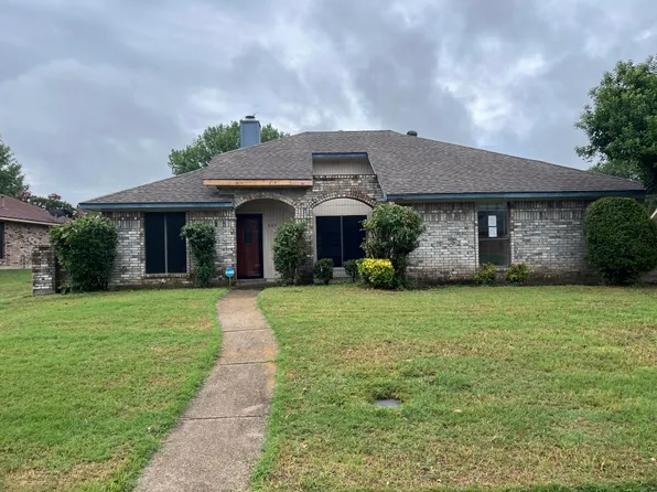 909 Worthington Dr, Desoto, TX 75115