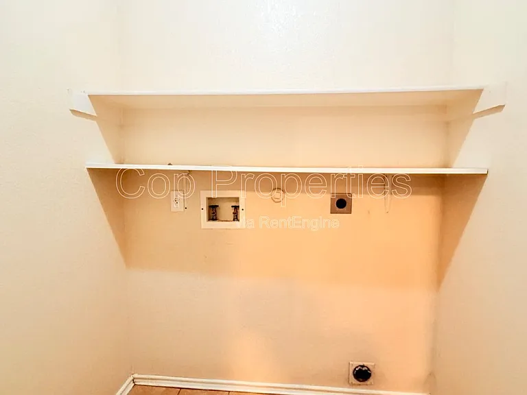 6527 Ithaca Fls — Photo 8
