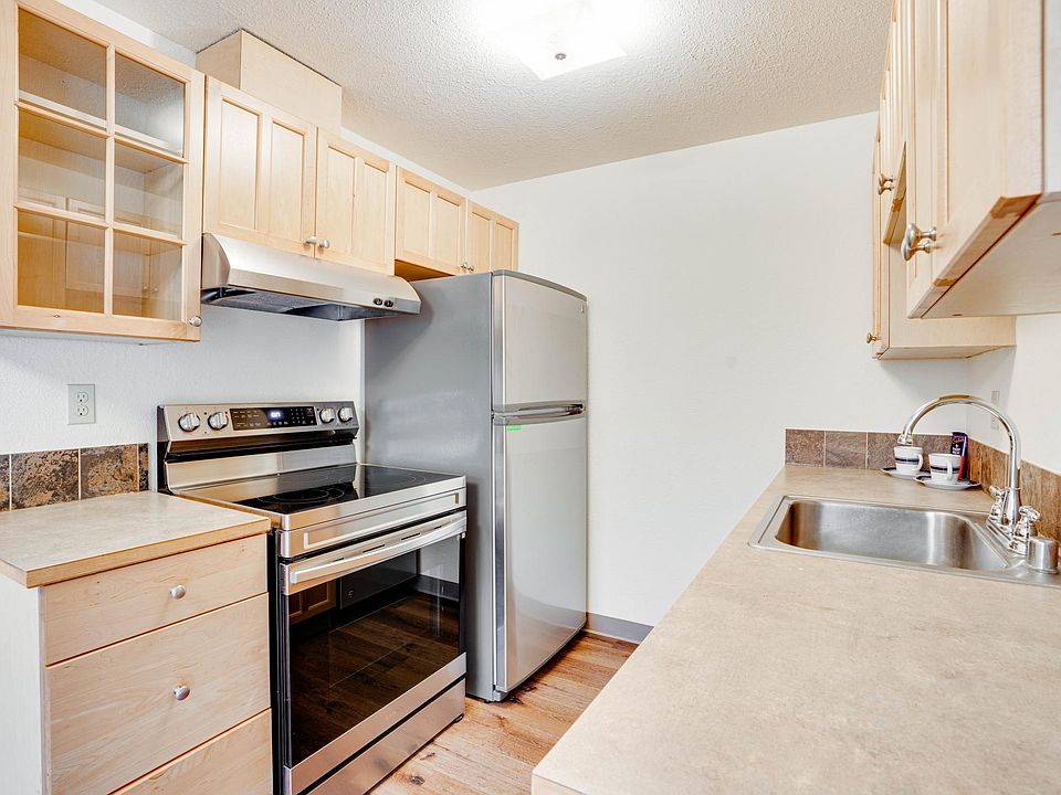1st image of 12701 SE 42nd St Unit 3
