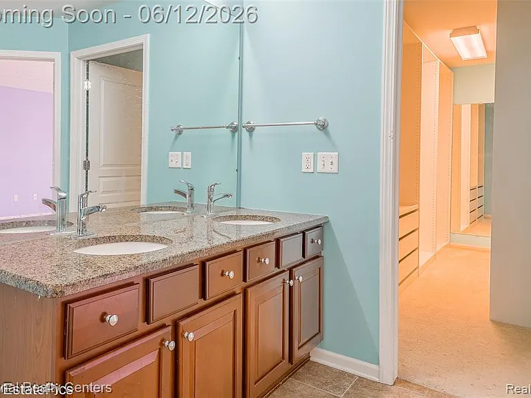 45149 Bartlett Dr — Photo 37