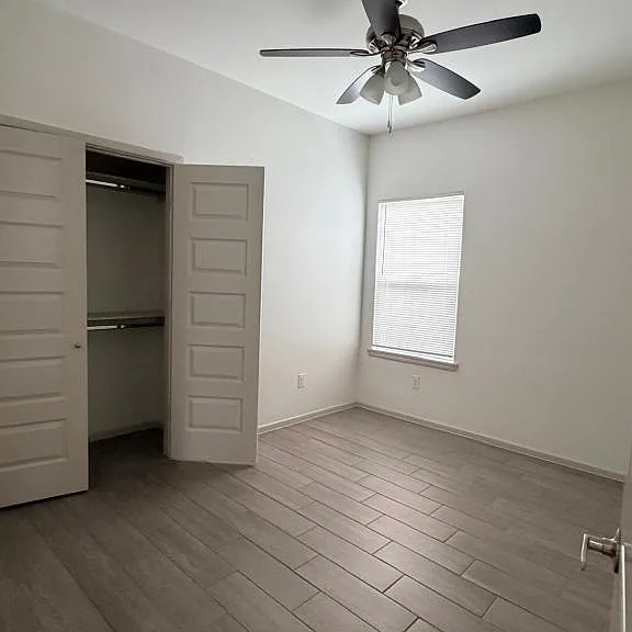 1504 Shavano Dr #3 — Photo 8