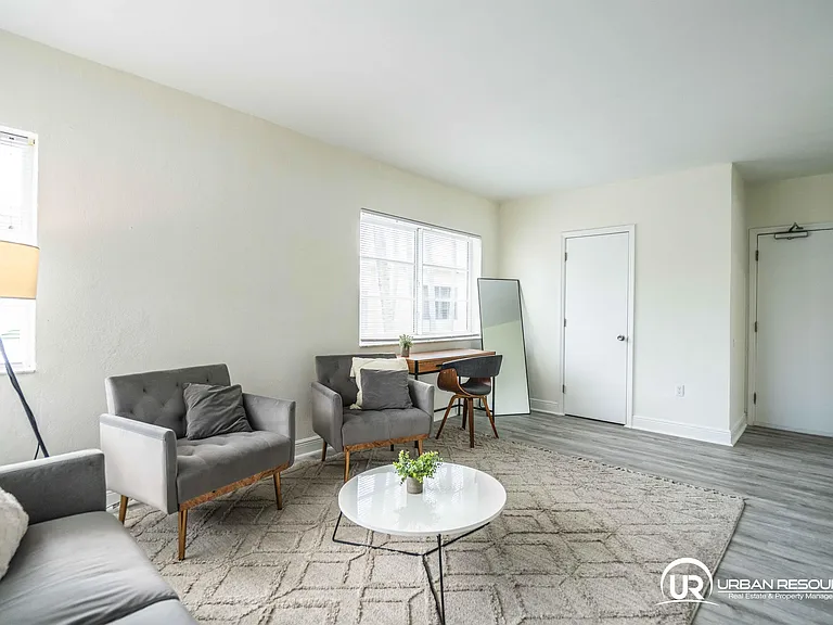 1007 Bay Dr #201 — Photo 14