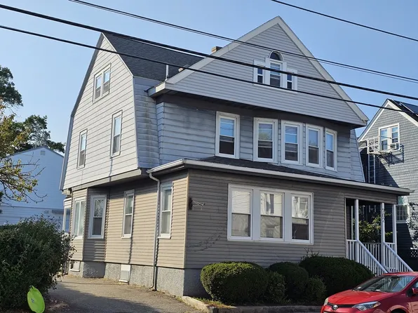 702 Robeson St, Fall River, MA 02720