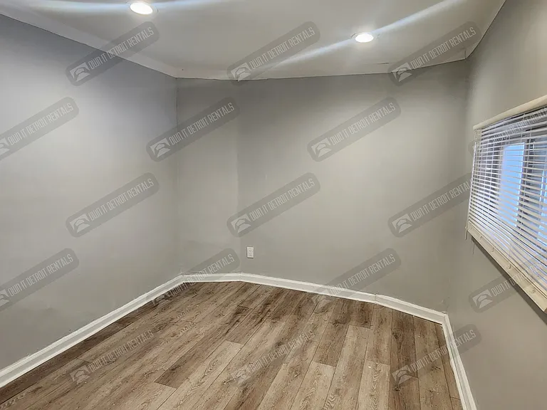 15000 Mayfield St — Photo 17