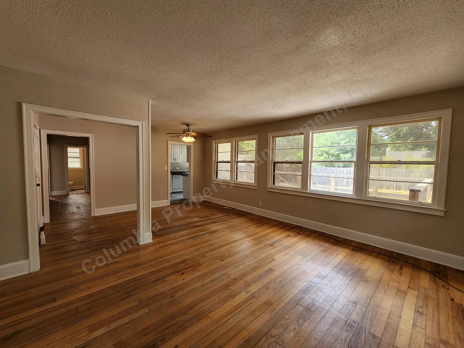 3 bed, 1163 sqft, $1,295 — Photo 4