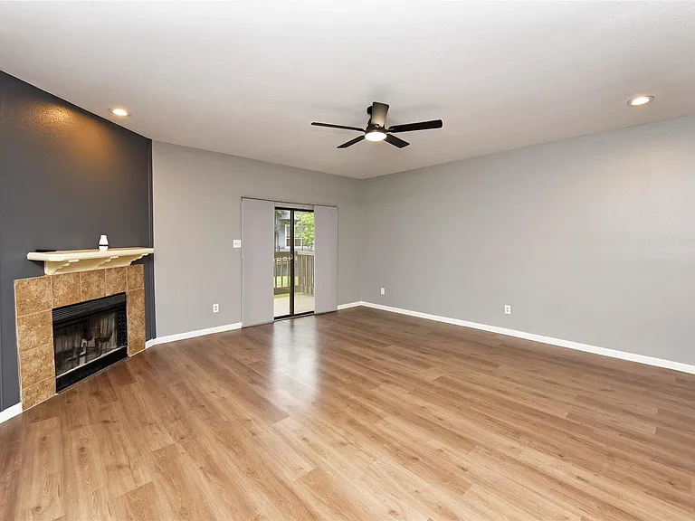 2023 Gentryside Dr #201 — Photo 8