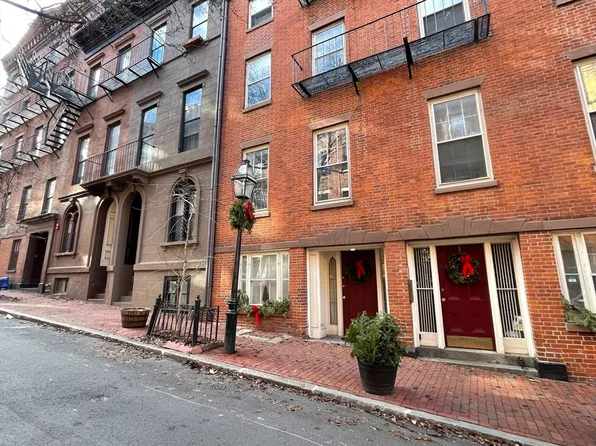 21 Hancock St APT 3, Boston, MA 02114