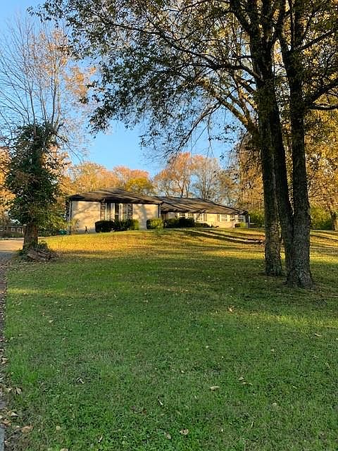 2nd image of 702 S Summerfield Dr
