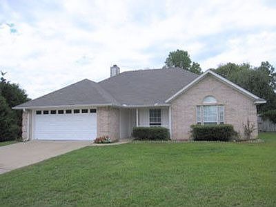 1st image of 805 Bentwood Cir