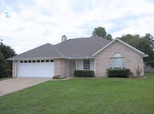805 Bentwood Cir, Lindale, TX 75771