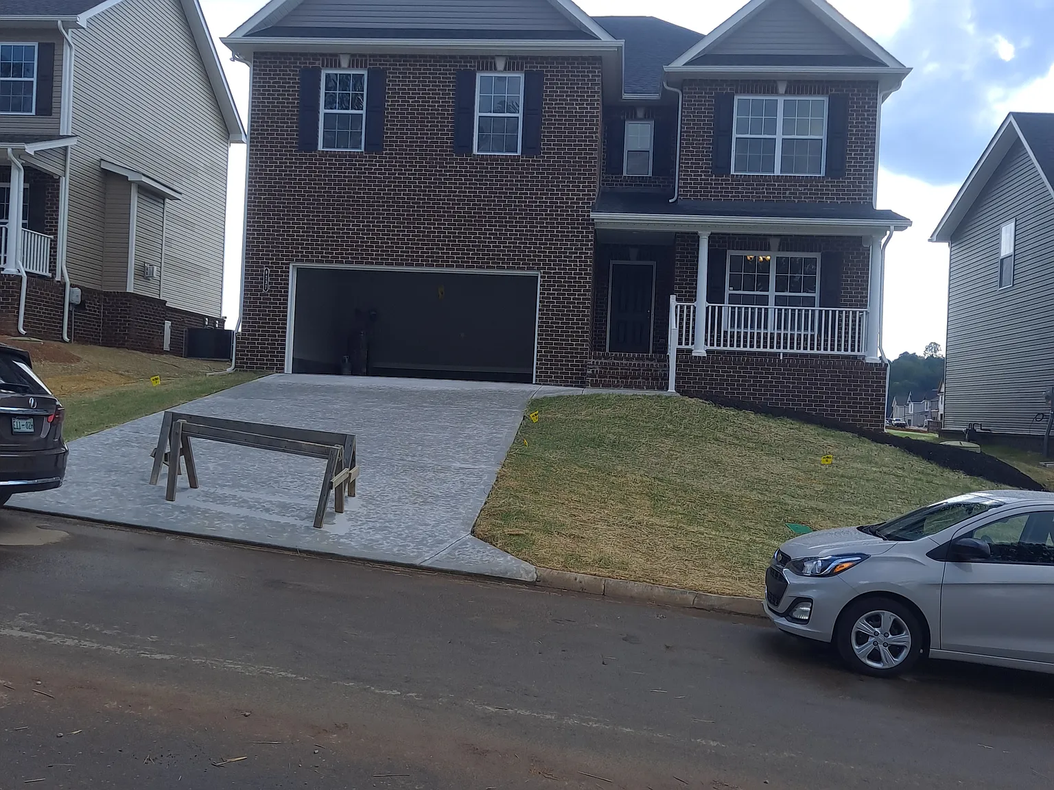 5 bed, 2910 sqft, $3,050 — Photo 2