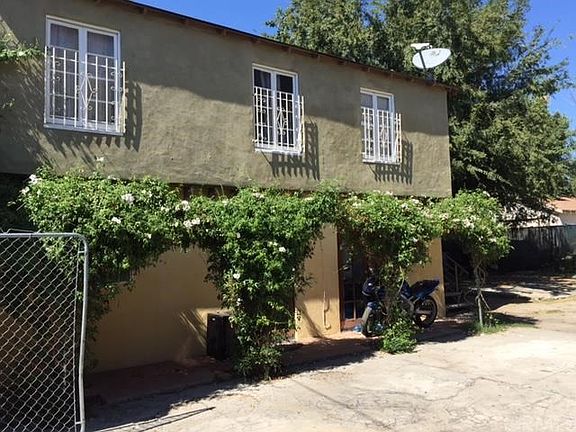5th image of 1404 N Arrowhead Ave