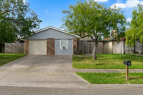 6612 Hardwick Dr #B Photo 1