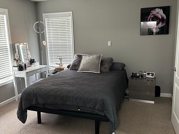 5th image of 1011 Red Bud St
