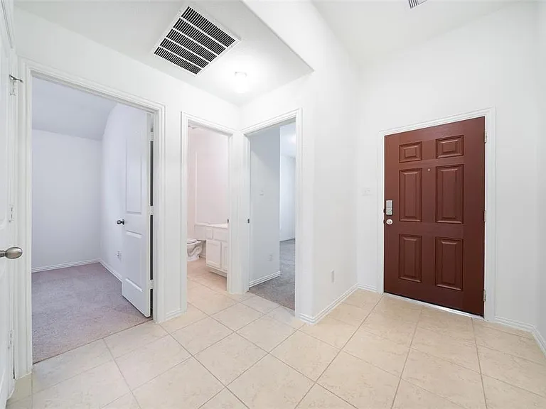 16323 Hillside Garden Ln — Photo 2