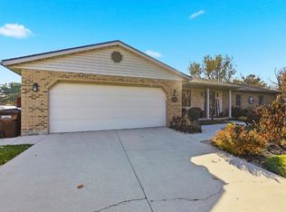 5535 Auburn Dr, Greenville, OH 45331