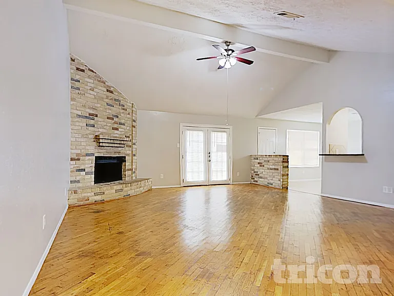 20419 Bishops Gate Ln — Photo 5