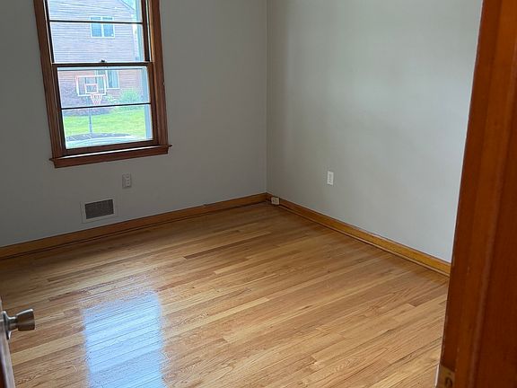 5th image of 20 Crisci Place